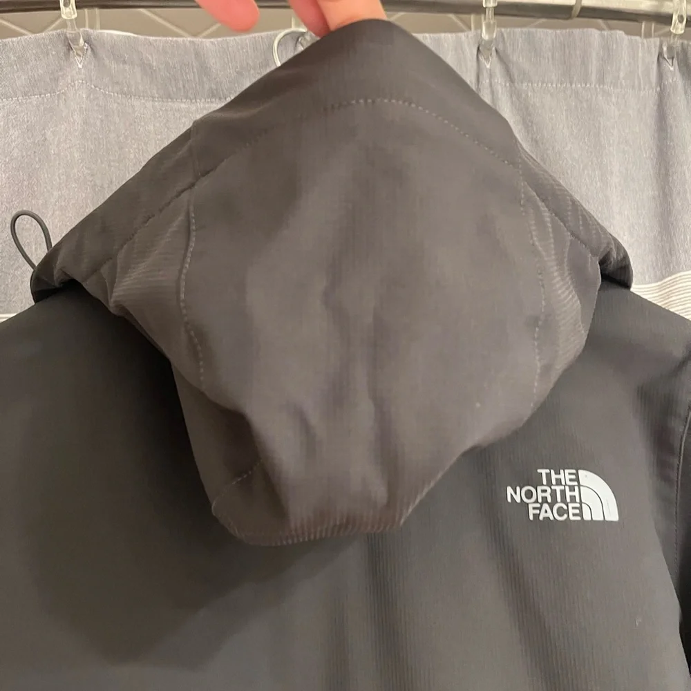 The North Face - Apex Elevation Jacket men’s small - red black grey
